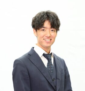 駒形　友亮